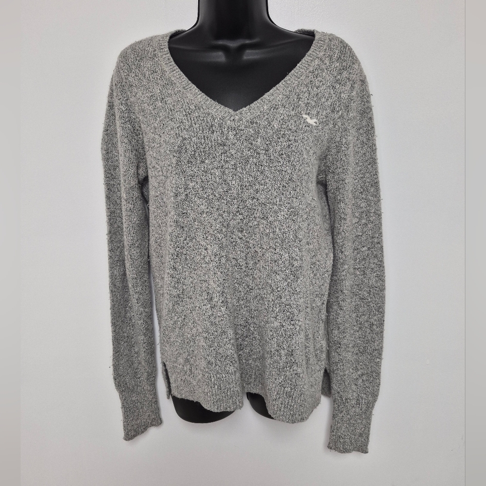 Hollister Gray Knit V-neck Sweater sz M